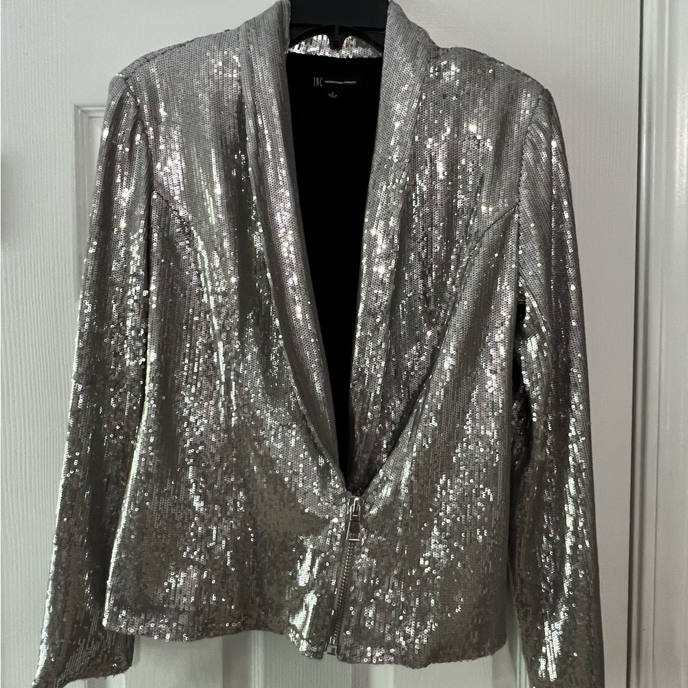 INC..SILVER SEQUIN BLAZER